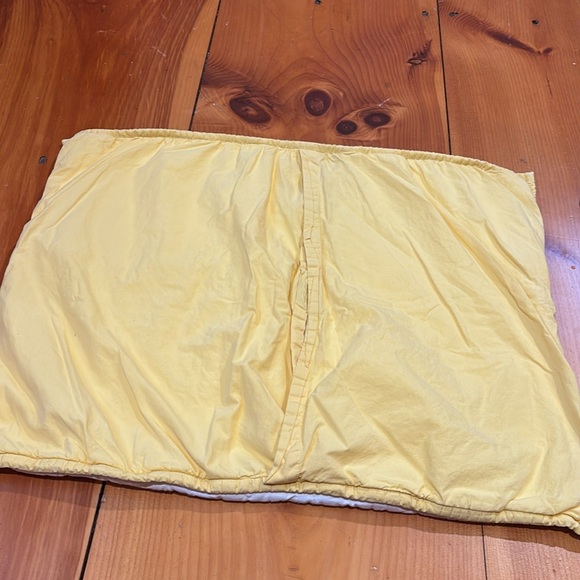 LAND OF NOD (Crate & Kids) White/Yellow 3D Daisy Sham Pillowcase - Picture 3 of 5